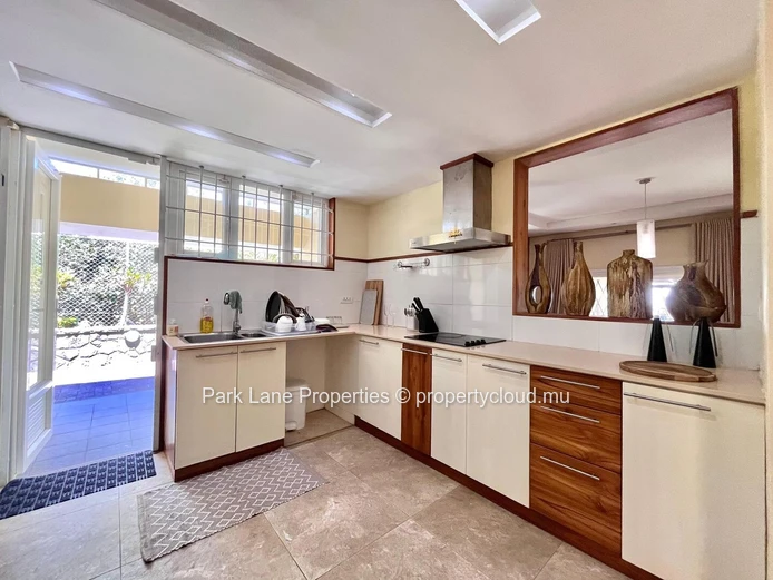 Maison contemporaine à vendre à Floréal – Emplacement d’exception