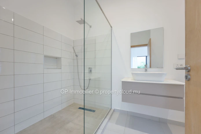 Maison 4 chambres avec piscine à vendre à Grand Baie