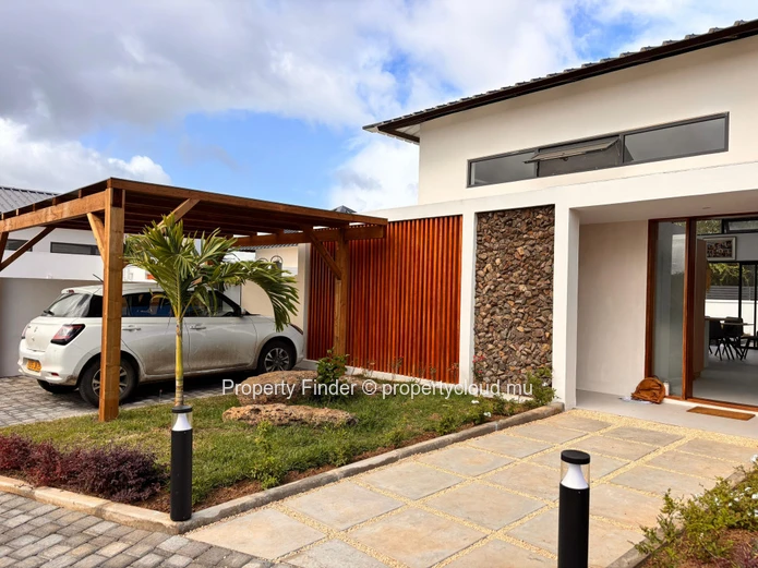 Villa 3 Chambres – À Vendre – Tamarin
