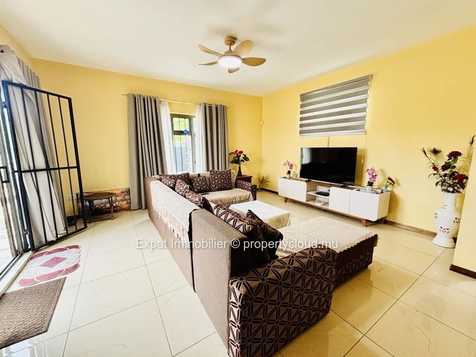 4-Bedroom Villa With Multi-Purpose Spaces And A Swimming Pool – Mont Choisy