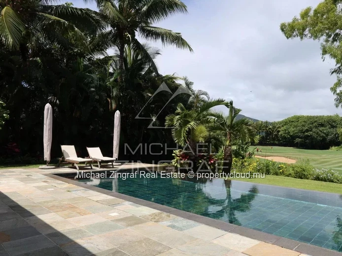 Villa de Prestige face au Golf – Anahita