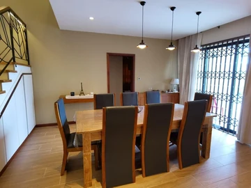 6 Bedroom Villa
