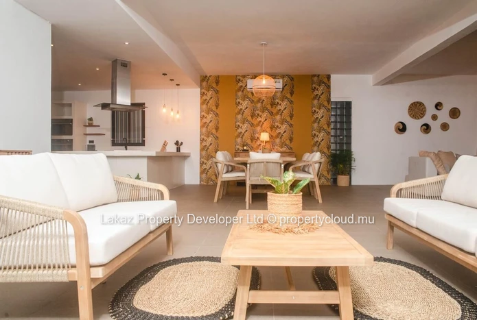 Maison de 450 m² avec jardin à vendre à St Antoine