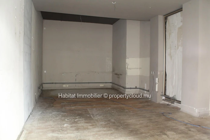 A VENDRE - Local commercial de 208 m2 à Quatre Bornes