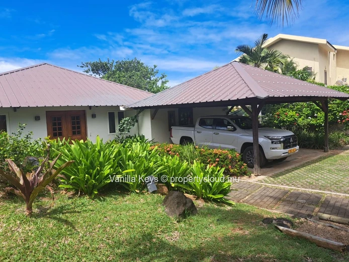 Live the Tropical Elegance -Local Investment Only