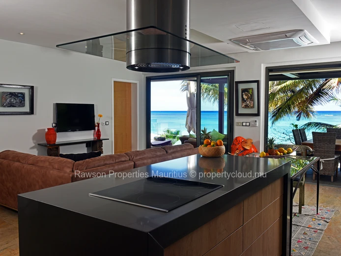 Appartement En Bord De Mer À Vendre À Pereybere