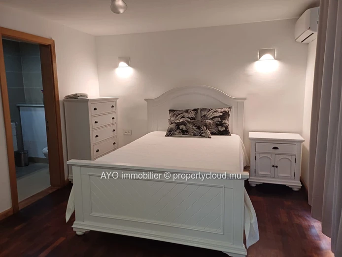 2 beds apartment with common pool in a secured residence at walking distance from Mon choisy beach
