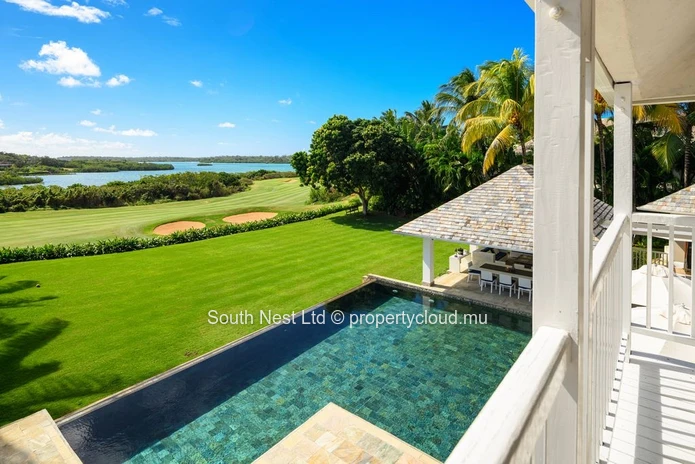 Exceptional 6-Bedroom Golffront Villa with Panoramic Sea & Île aux Cerfs Views