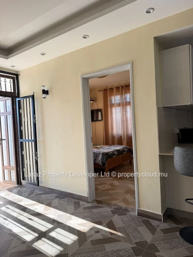 Maison meublée 4 chambres avec piscine à louer à Calodyne