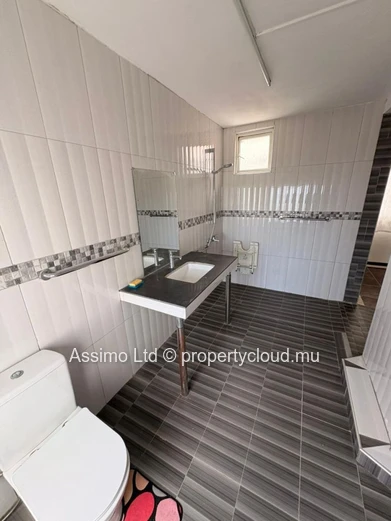 Maison familiale face au lagon au Bouchon avec 6 chambres et vue mer imprenable