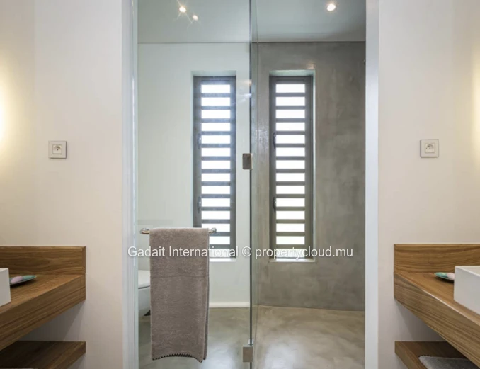 Architect-Designed 4-Suite Villa with Pool and Golf View in Anahita, Mauritius