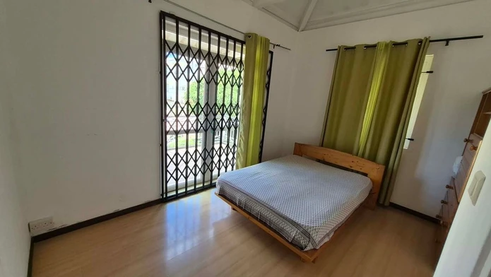 Spacious 5-Bedroom Private House for Rent in Flic en Flac – Just 3 Minutes from the Beach