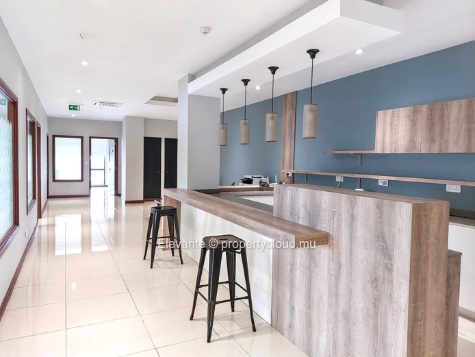 Offices for Sale in Ebène!