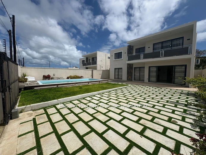  For Rent – Beautiful Brand New Villa In Péreybère