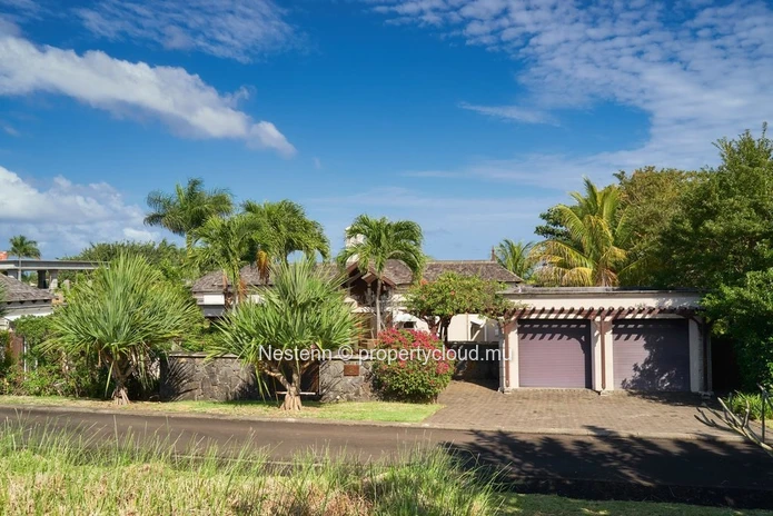 Villa de 4 chambres avec piscine privée et jardin dans un domaine avec golf