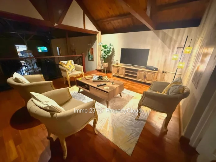 Maisons / Villas - 5 chambres - Curepipe