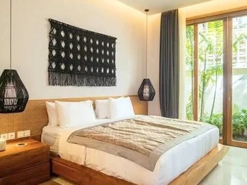 5 Bedroom Villa