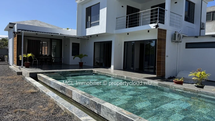 Maison  meublée de 4 chambres à Calodyne