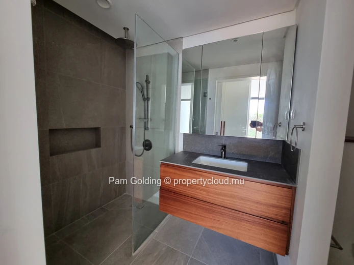 New 3 bedroom luxury townhouse for rental on the West Coast. (Sole Mandate)