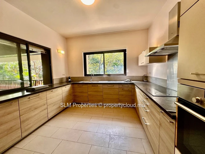 Moka -Penthouse de 4 chambres dans un cadre verdoyant en vente