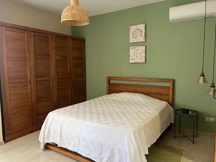 New apartment in a new complex in Flic en Flac