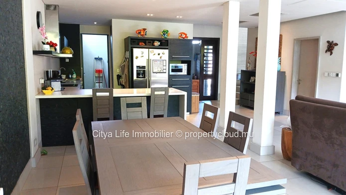 Experience luxury waterfront living with this exquisite 3-bedroom duplex for sale.