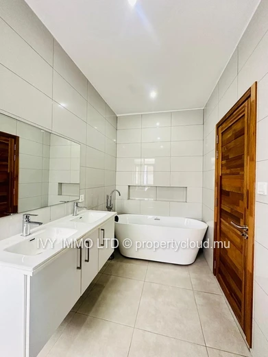 Single-Storey Villa For Rent – Grand Baie