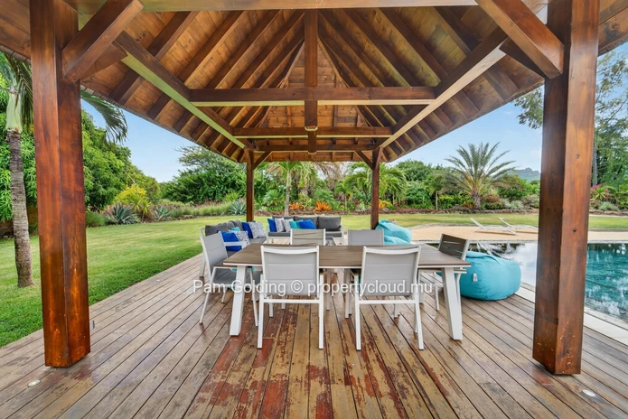 Four-Bedroom Luxury Villa in Tamarina Golf Estate - Private Pool & Beach Club Access