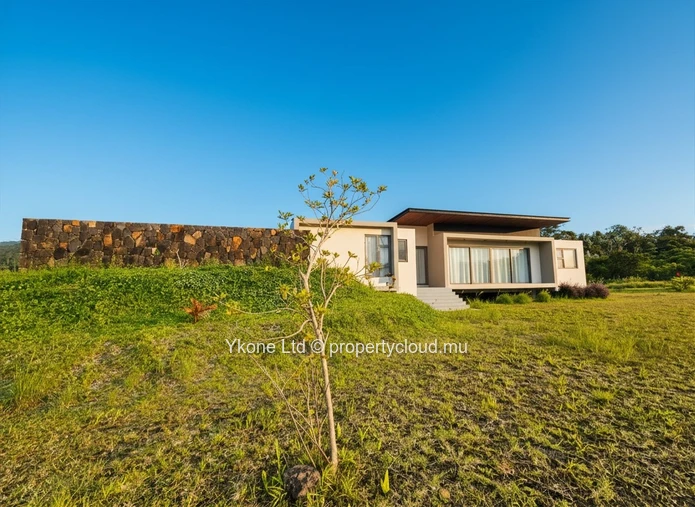 Single-Storey House To Rent In Avalon, Bois Chéri