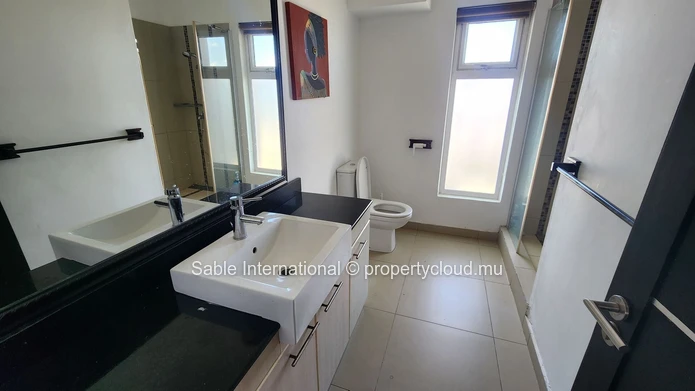 3 bedroom Penthouse with rooftop and great views.