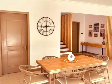 5 Bedroom Villa