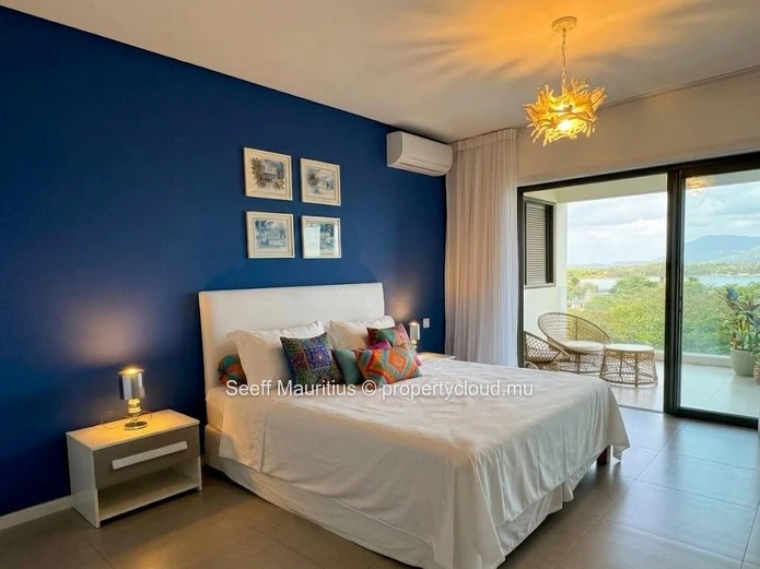 Appartement moderne avec piscine privée et vues imprenables sur la mer