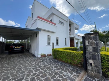 4 Bedroom Villa