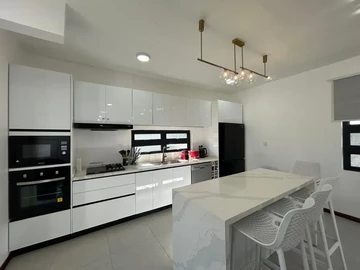 4 Bedroom Villa