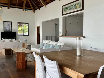 5 Bedroom Villa