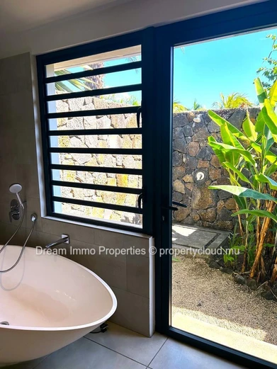 Superbe Villa 3 Chambres Proche Mer Dans Un Resort A Riviere Noire - Ile Maurice