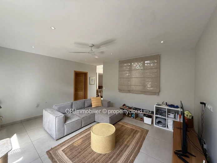 Maison meublée 4 chambres avec piscine à louer à Petit Raffray