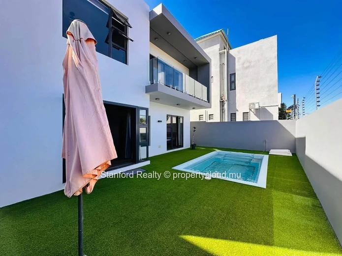 Beautiful Villa for Rent - 4 Bedrooms, Grand Baie, North