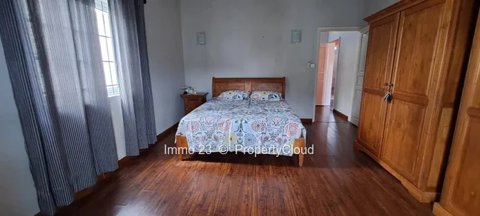 Maison / Villa - 5 chambres - Moka - Ref. MA85404LO