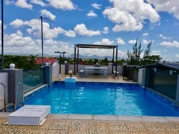 16 Bedroom Hotel
