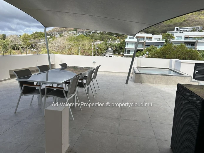 Penthouse à deux niveaux a louer- Tamarin