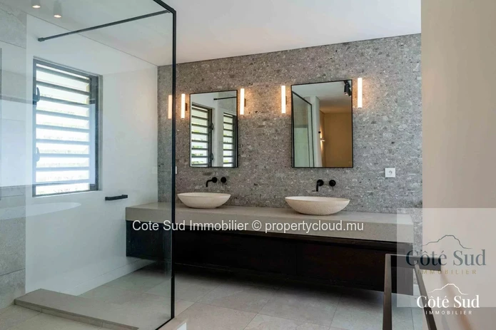 Sumptuous Luxury Villa in Anahita - Beau Champ
