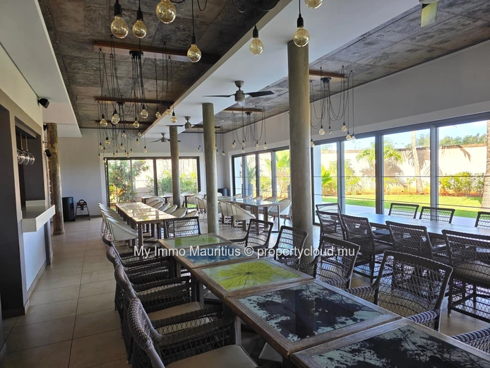 Exclusive Club House with Restaurant, Offices and Leisure Facilities – Balaclava