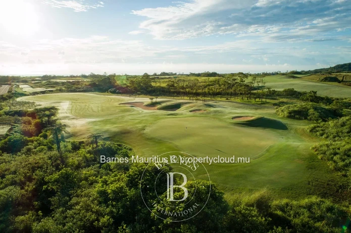 BOIS CHÉRI - Terrains résidentiels sur un golf