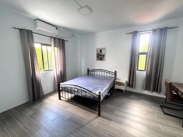 New duplex for rent in Flic en Flac, 3 bedrooms, close to the beach and amenities