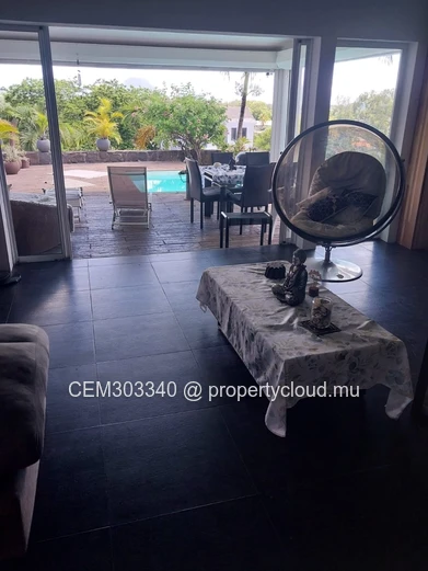 Villa familiale 4 chambres avec piscine à vendre – Village des Pêcheurs, Rivière Noire