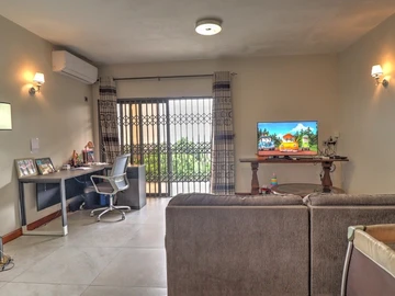 6 Bedroom House