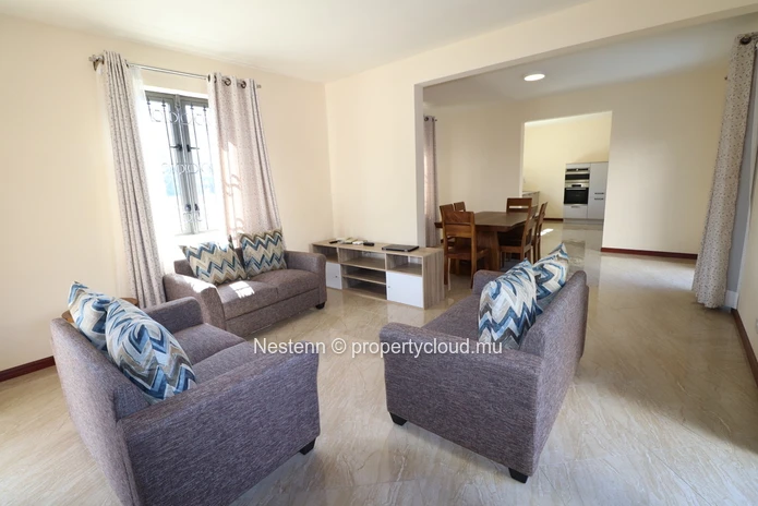 Villa moderne de 3 chambres proche de la plage qui vous offre le confort de travailler de chez vous