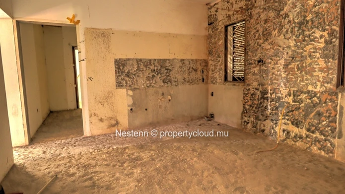 Traditional single-storey villa with 4 bedrooms