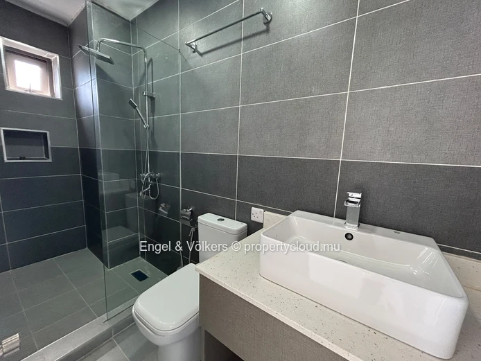 Exclusive 3-Bedroom Loft with Mountain Views and Private Plunge Pool – Flic en Flac